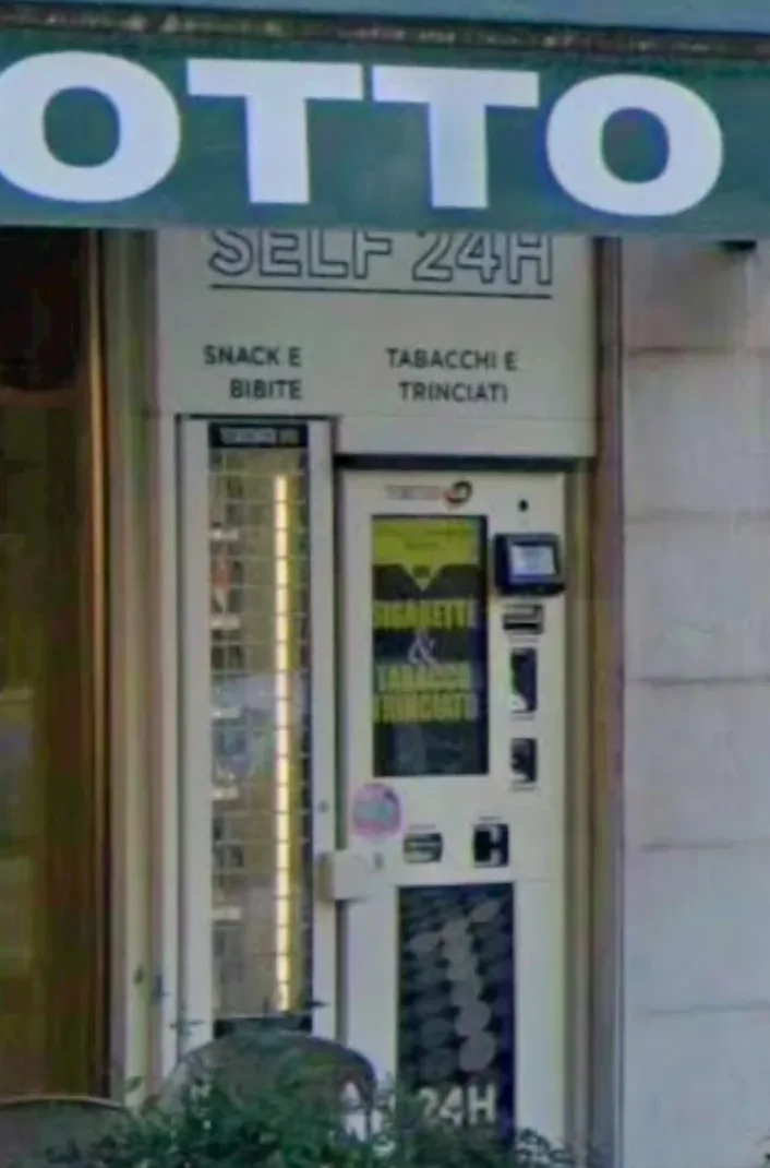 Distributore self 24h di sigarette e tabacchi del Bar Chiara — Via De Gasperi 64, Rezzato